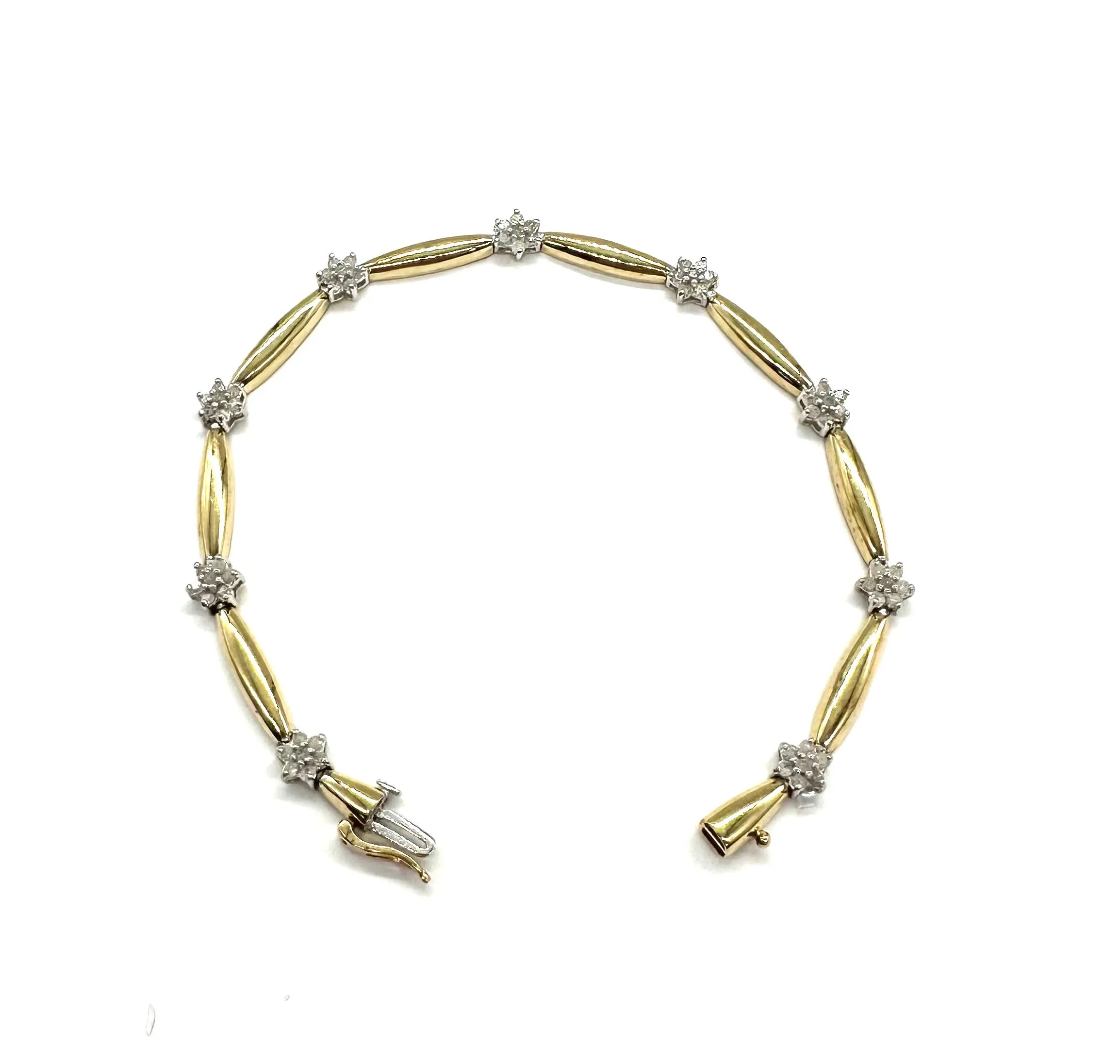 1/2 Ctw Diamond Flower Bracelet