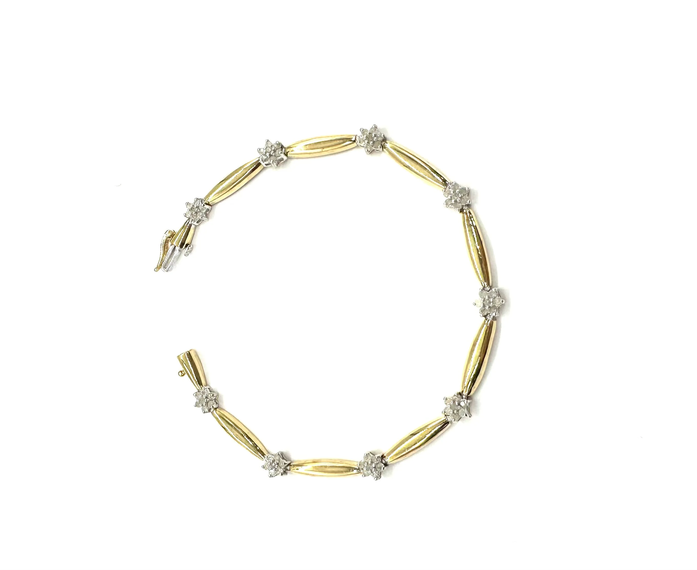 1/2 Ctw Diamond Flower Bracelet