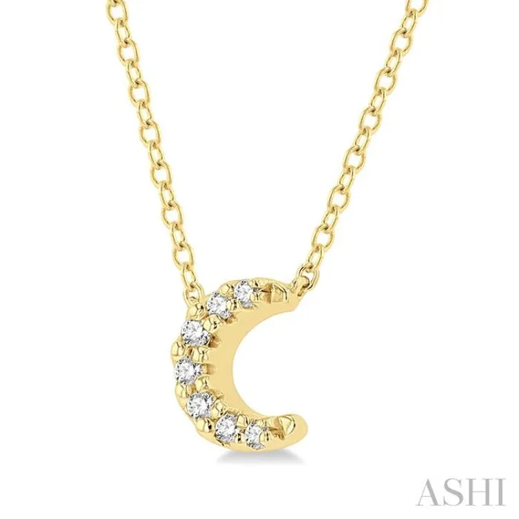 1/20 Ctw Crescent Round Cut Diamond Petite Fashion Pendant With Chain in 14K Yellow Gold