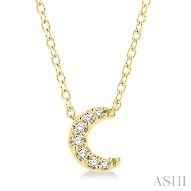 1/20 Ctw Crescent Round Cut Diamond Petite Fashion Pendant With Chain in 14K Yellow Gold