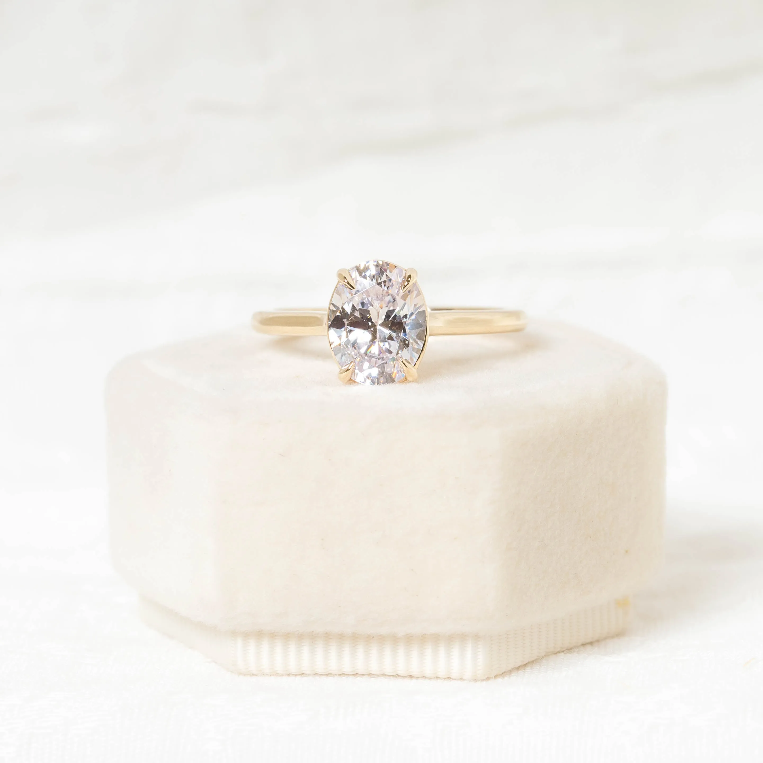 14ky Oval Petite Diamond Ring