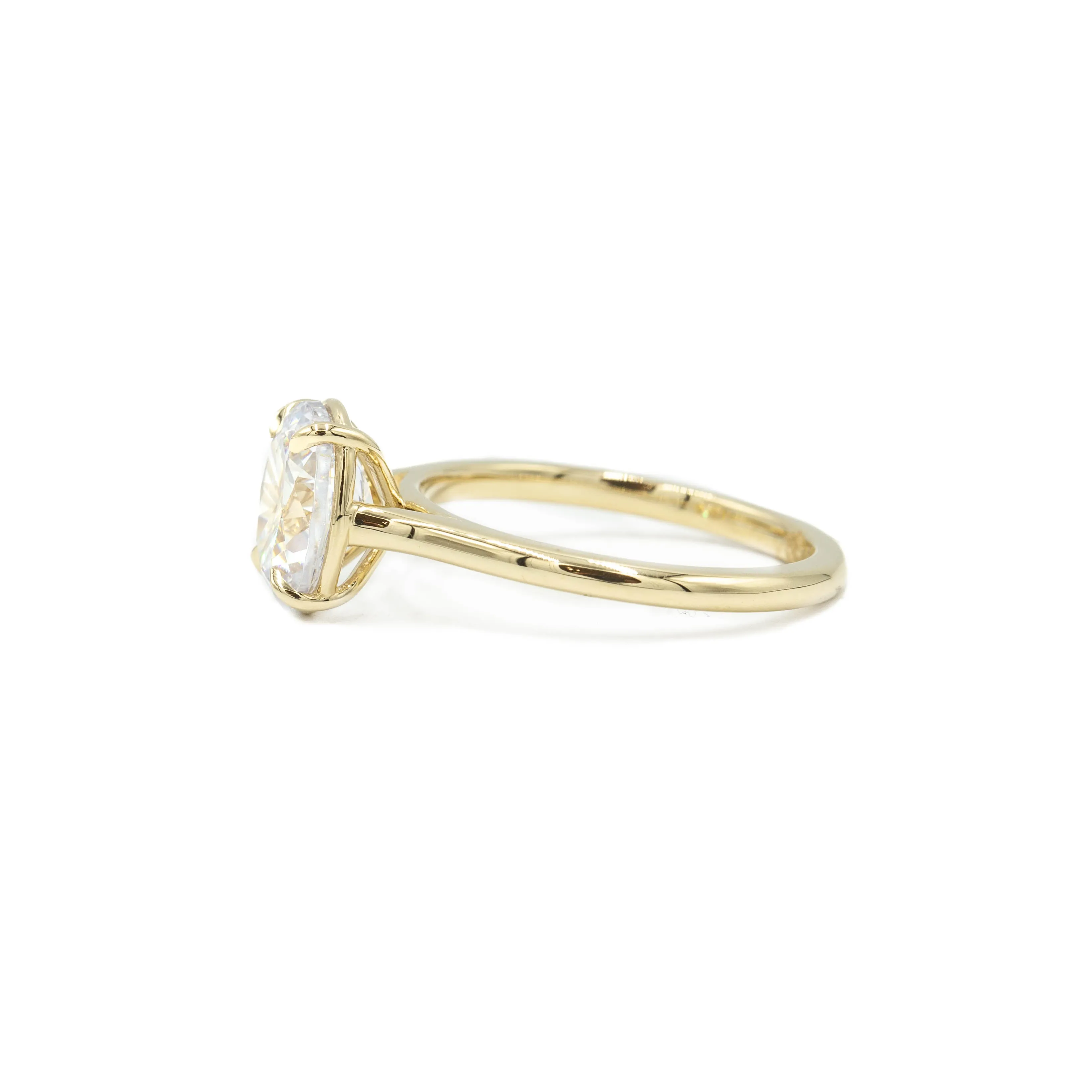 14ky Oval Petite Diamond Ring