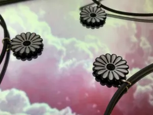 Black and White Daisy Choker