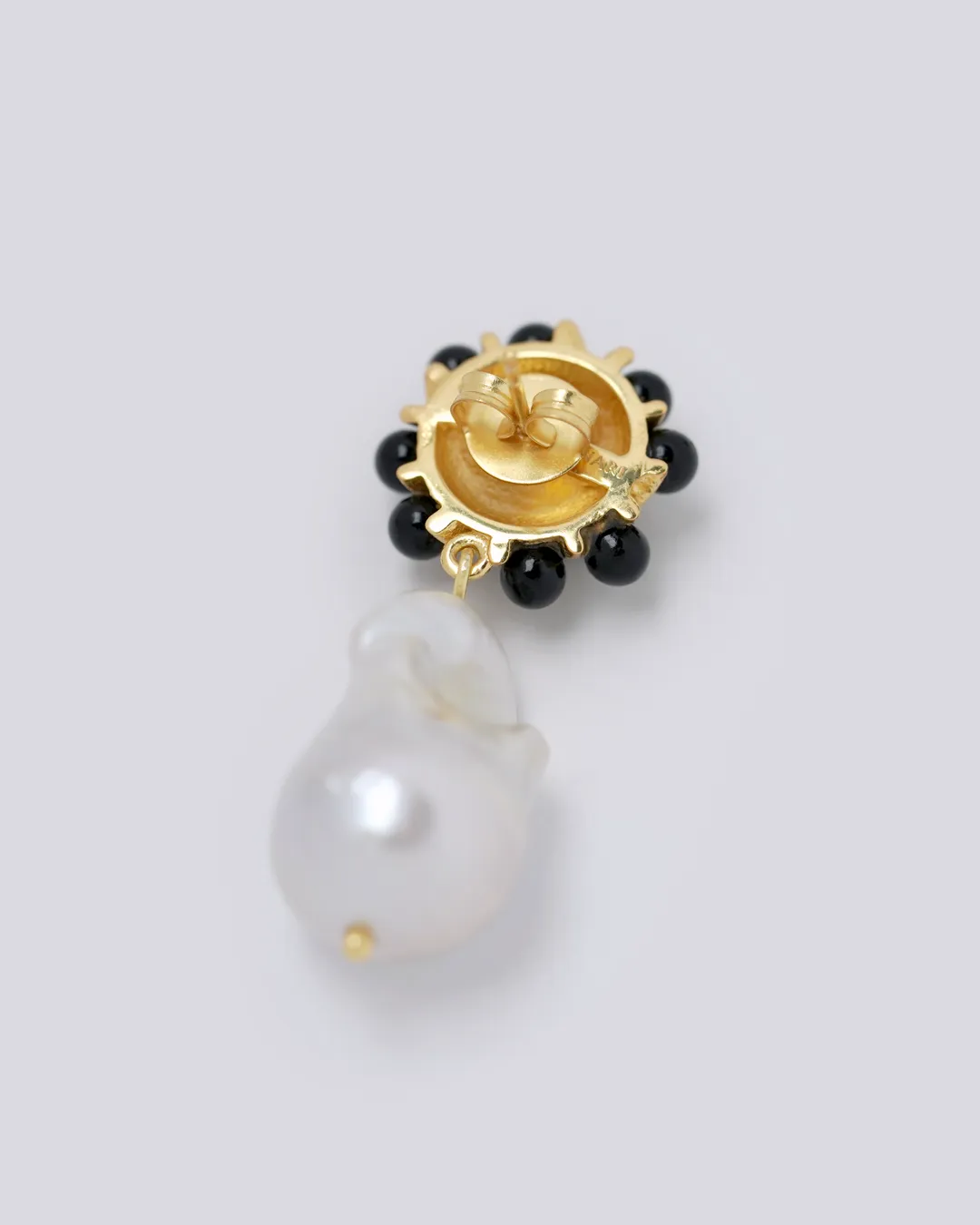 Black Caviar Stud Pearl Earrings