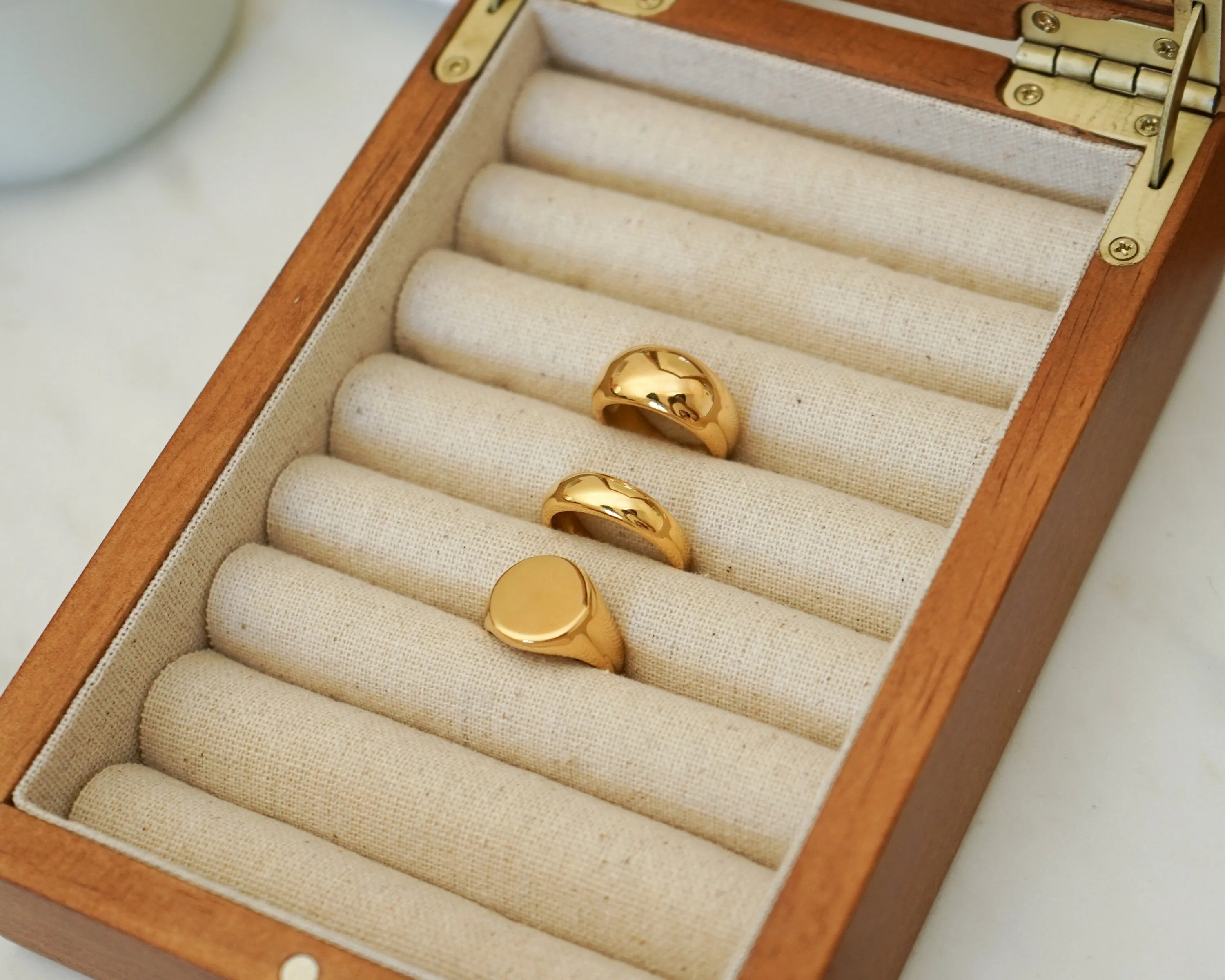 Gold Classic Round Signet Ring