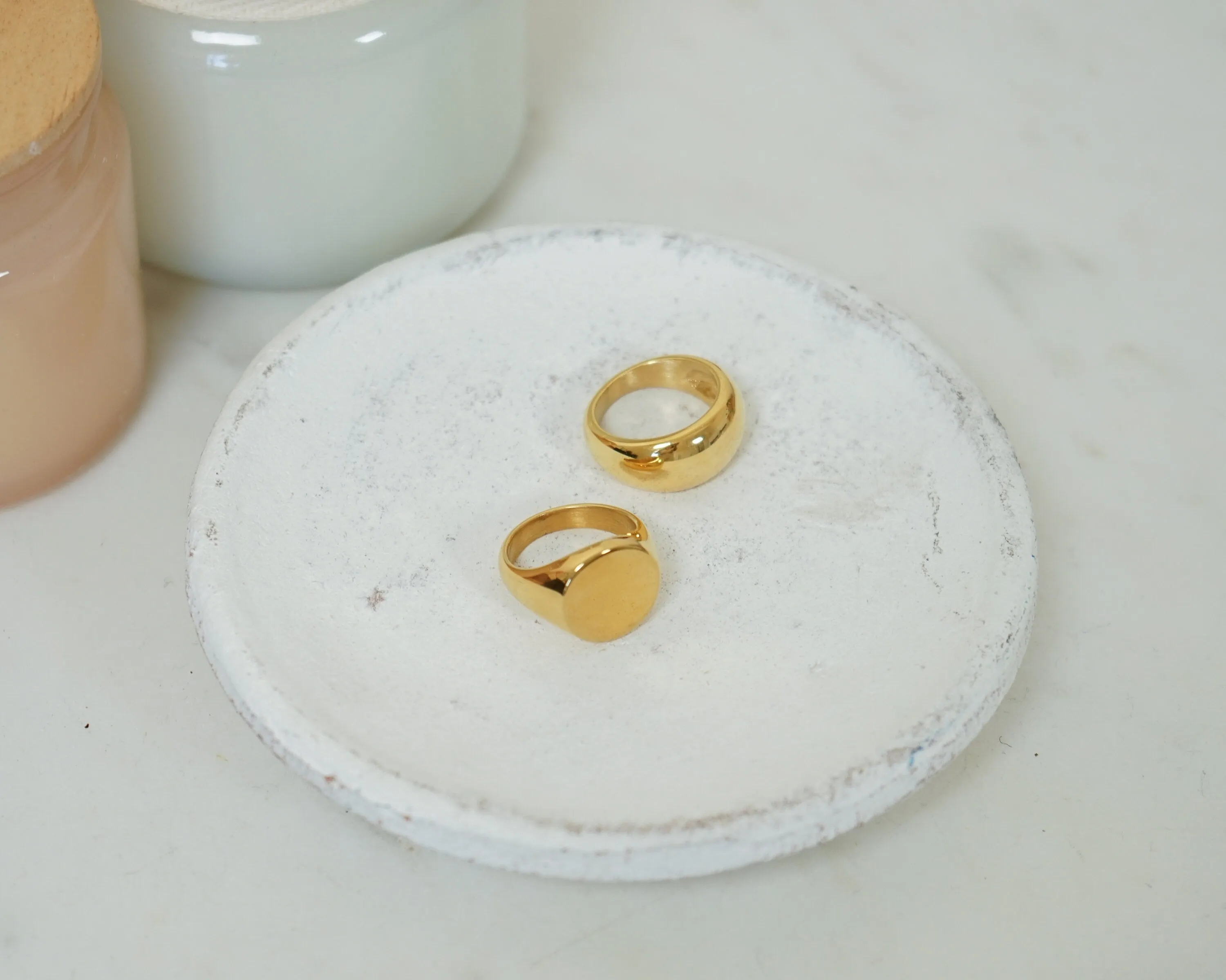 Gold Classic Round Signet Ring