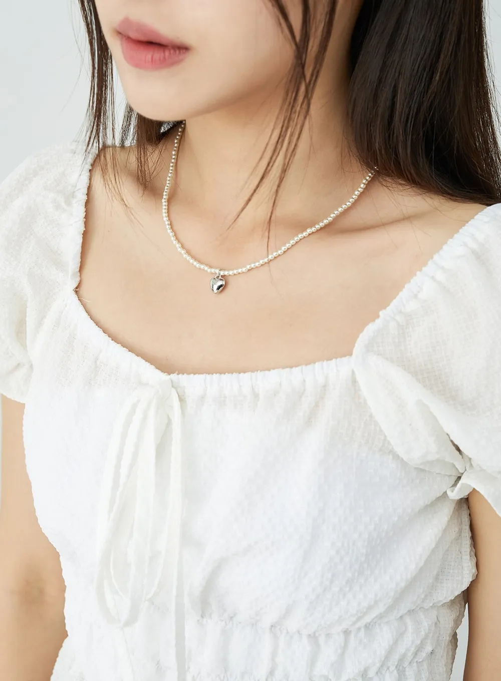 Heart Pendant Pearl Choker OU7