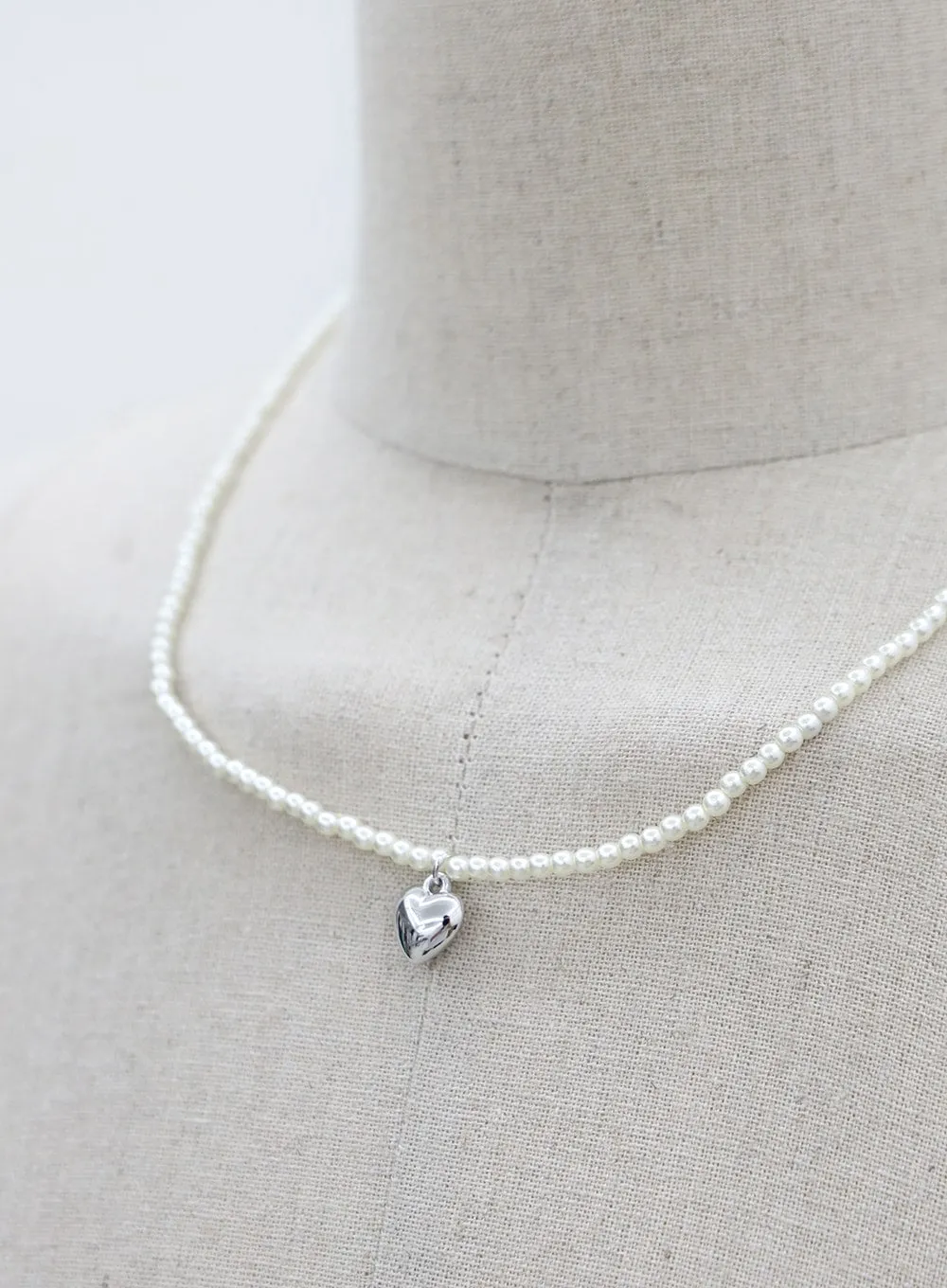 Heart Pendant Pearl Choker OU7