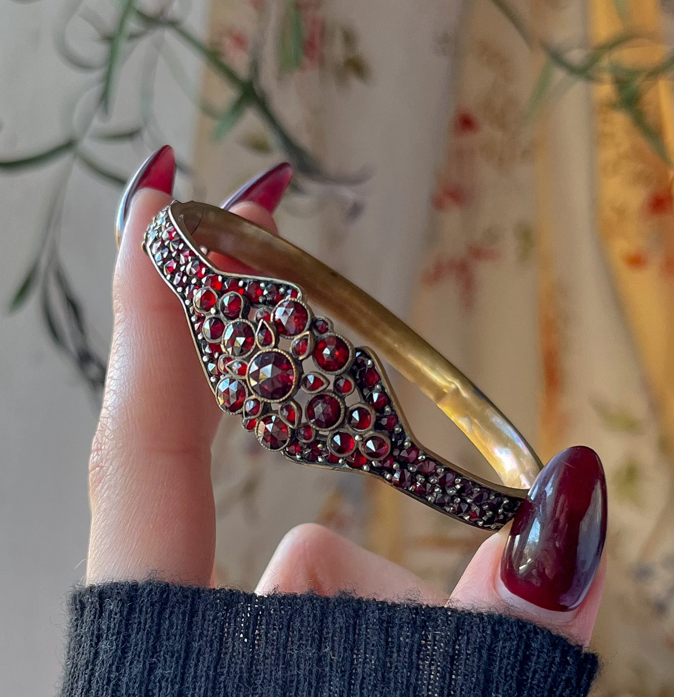 Lovely Bohemian Garnet Bangle Bracelet with Cartouche Medallion c. 1890