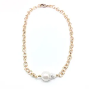 Malin choker, matte gold with white baroque pearl