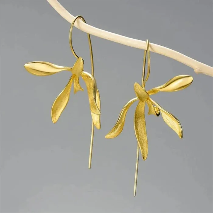 Minimalist Aesthetic Orchid Earrings