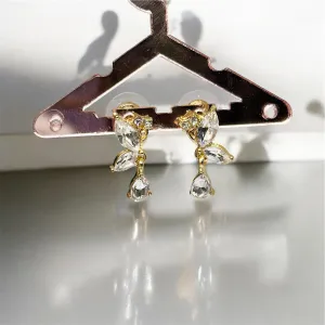 Minimalist - Gold rhinestone butterfly earrings