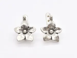 Silver Flower Earrings - Minimalist Floral Studs - Flower Earrings