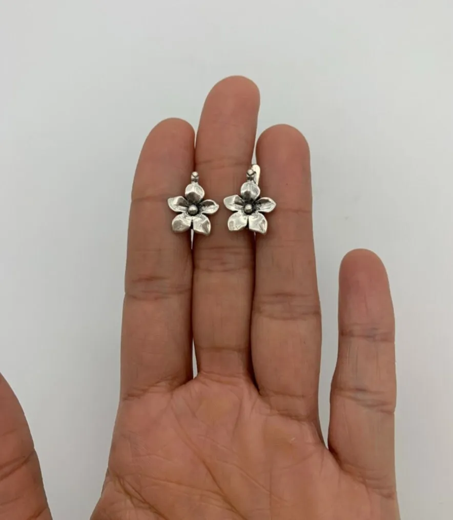 Silver Flower Earrings - Minimalist Floral Studs - Flower Earrings