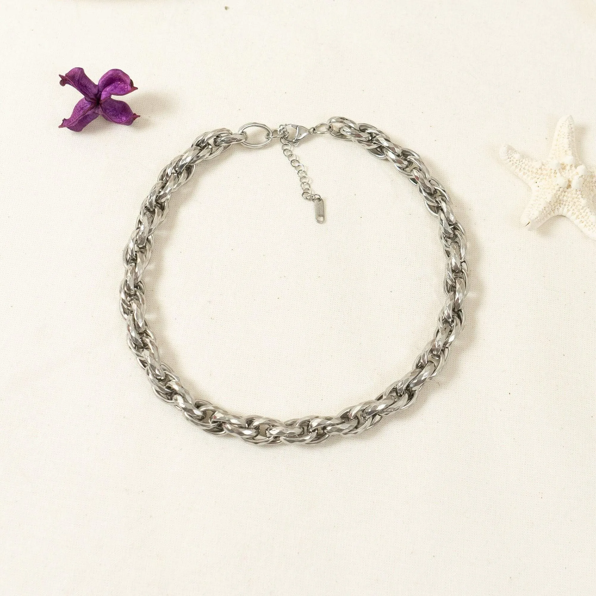 Silver Twisted Oval Chunky Chain Choker