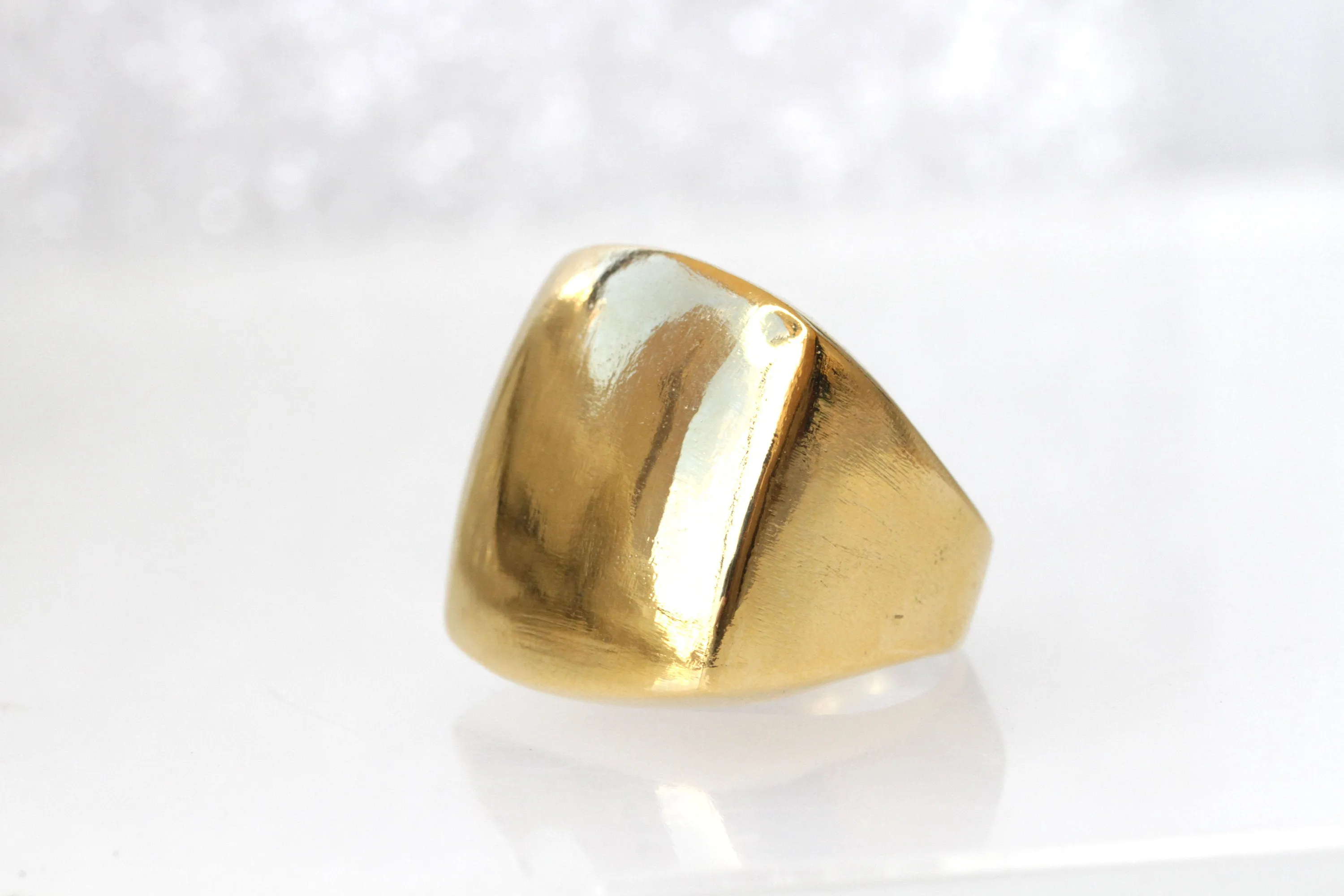 STATEMENT GOLD RING