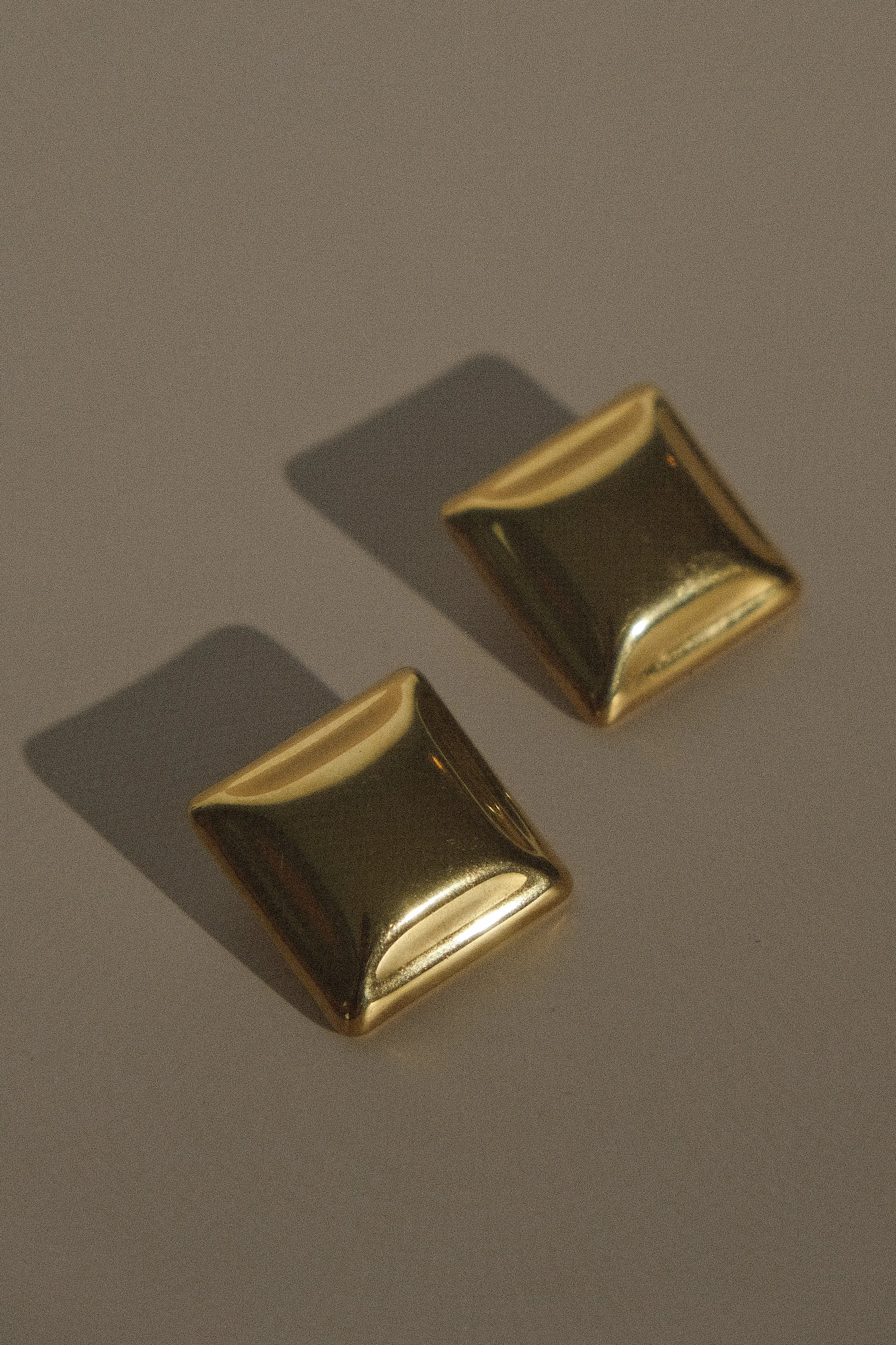 Wilma Square Earrings - Gold